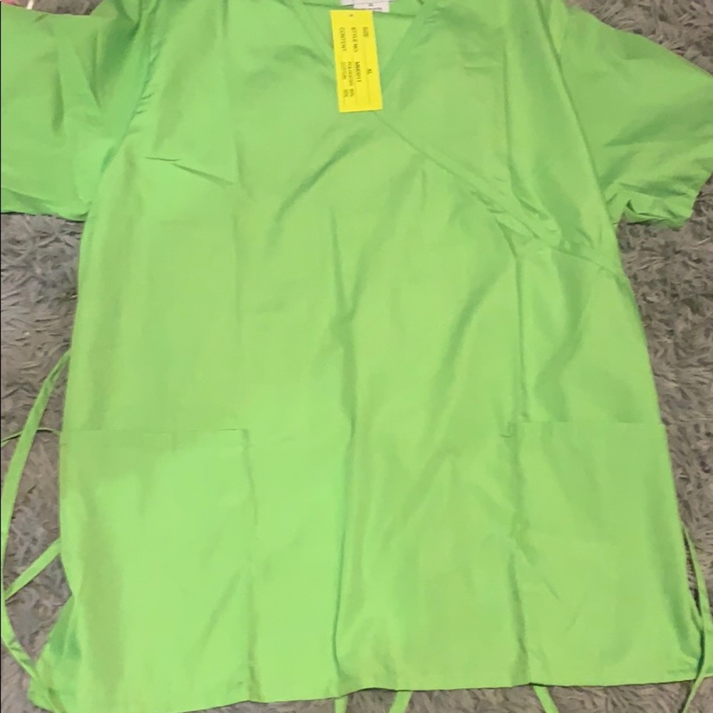 NWT scrub set